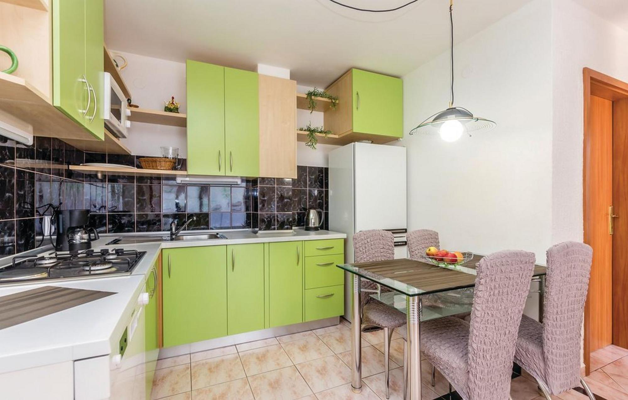 Apartments Paola Karlobag Bilik gambar